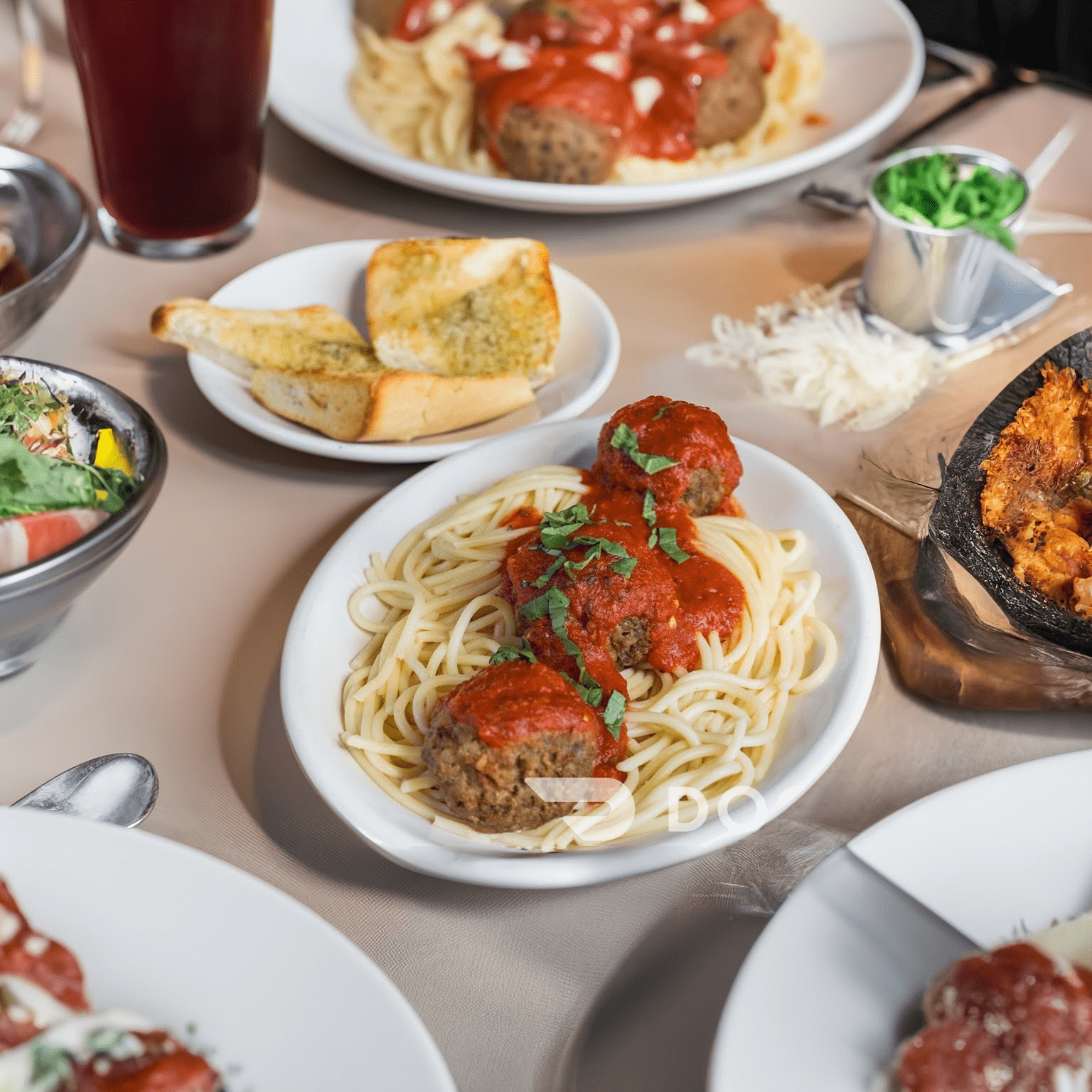 Spaghetti w/ Meatballs